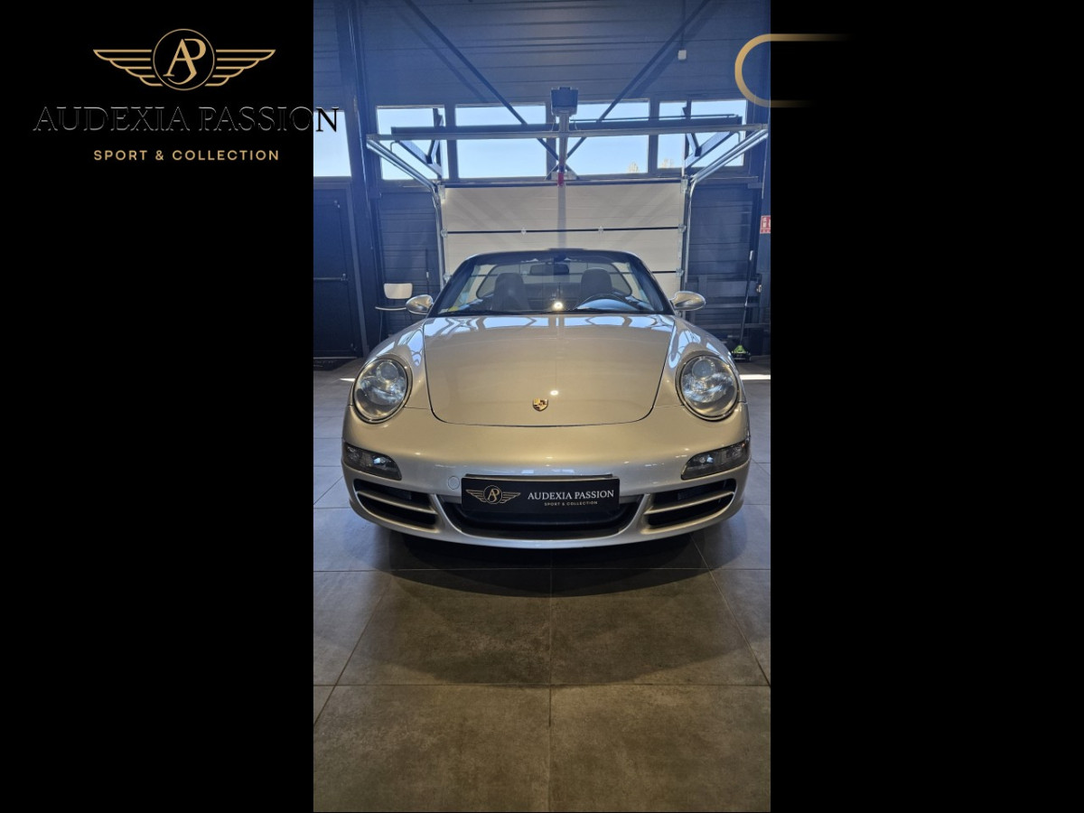 PORSCHE 911 CARRERA 4 CABRIOLET 997